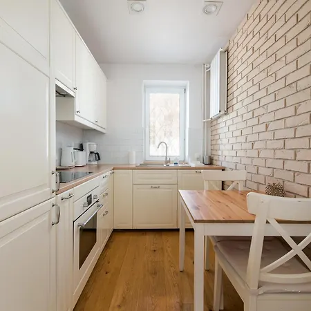 Spot Centrum By Bookinghost *