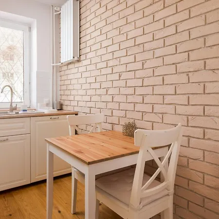 Spot Centrum By Bookinghost 바르샤바